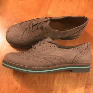 Gianni Bini Wingtip Lace Oxford Shoes ~ A267